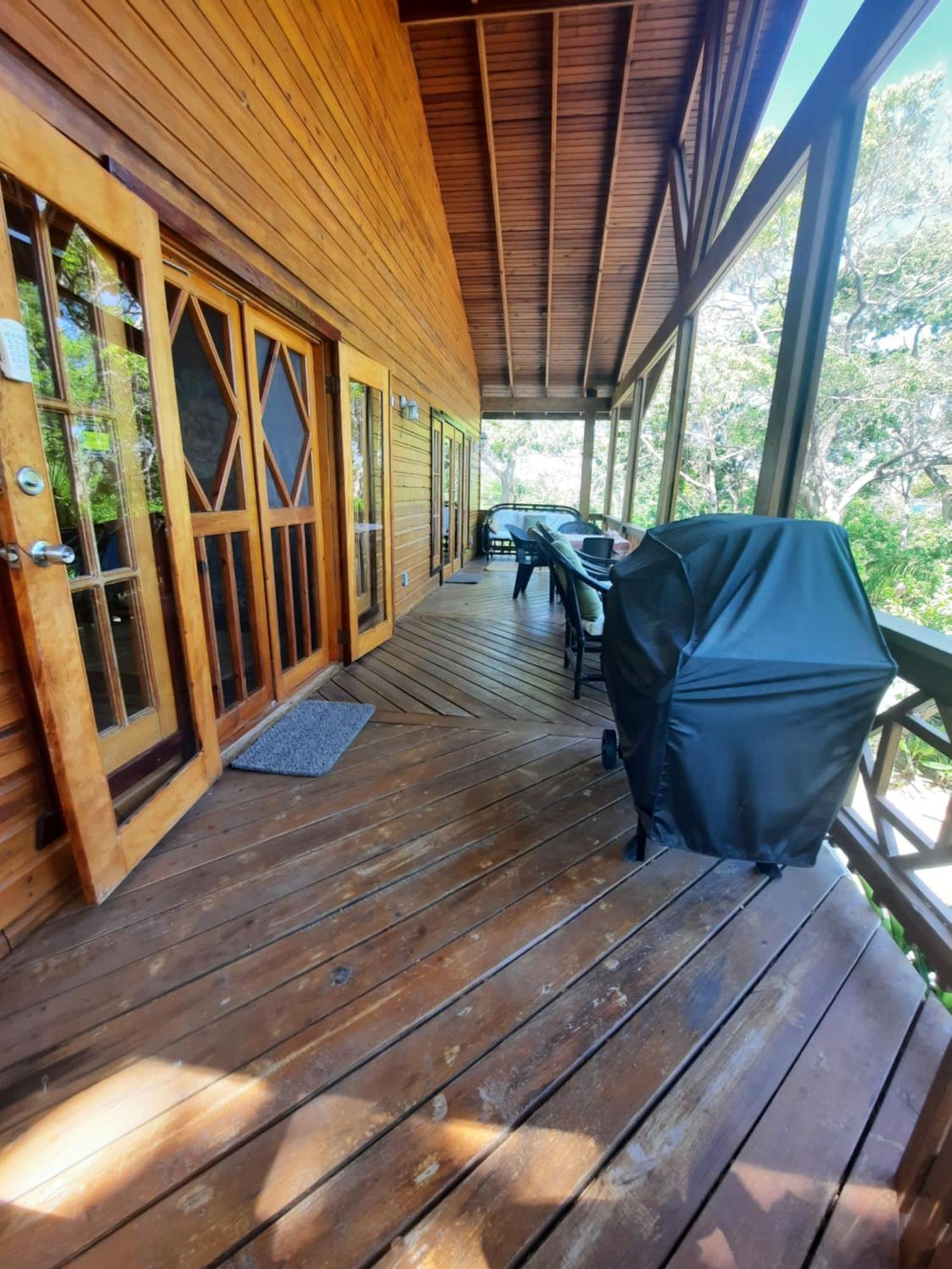 Guava Grove Resort & Villas Sandy Bay Exterior photo