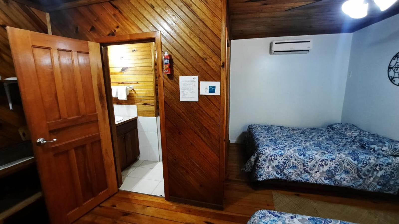 Guava Grove Resort & Villas Sandy Bay Room photo